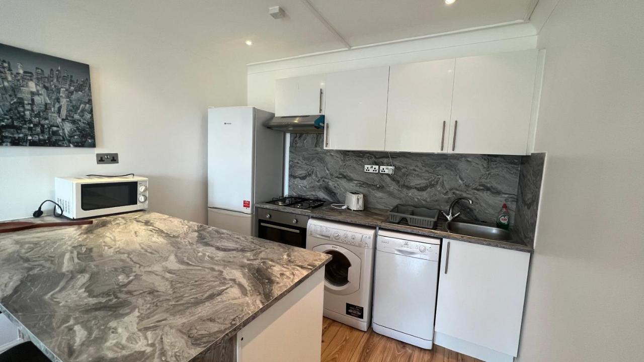 Comfy 2 Bedroom Apartments - Finchley Road, London Exterior foto
