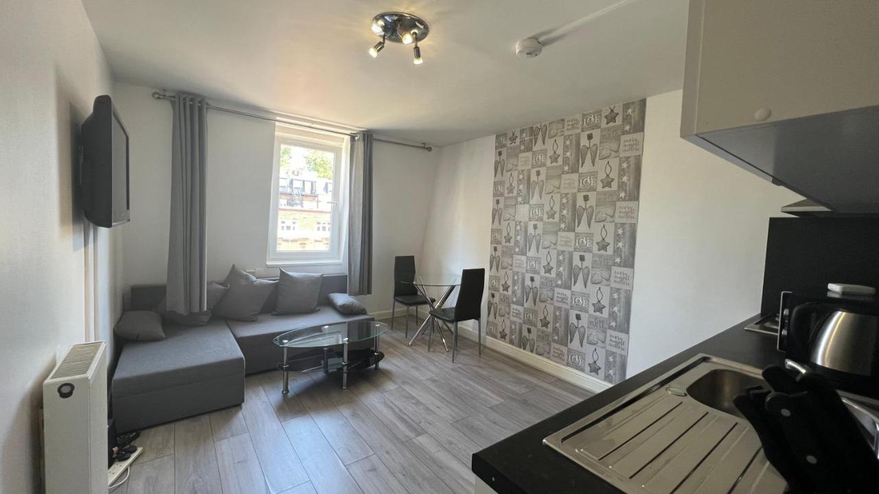 Comfy 2 Bedroom Apartments - Finchley Road, London Exterior foto
